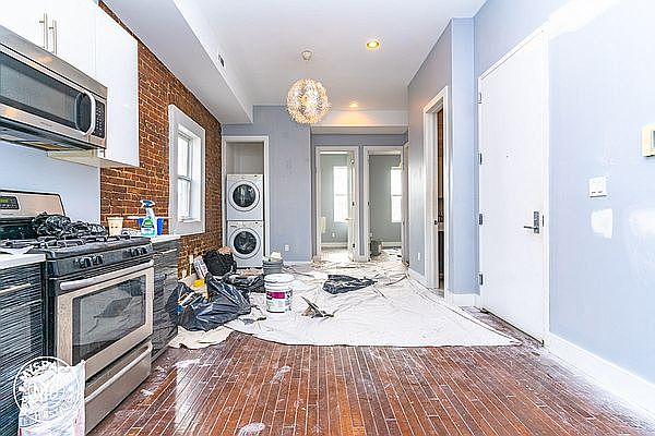 1st image of 2372 Pacific St #6