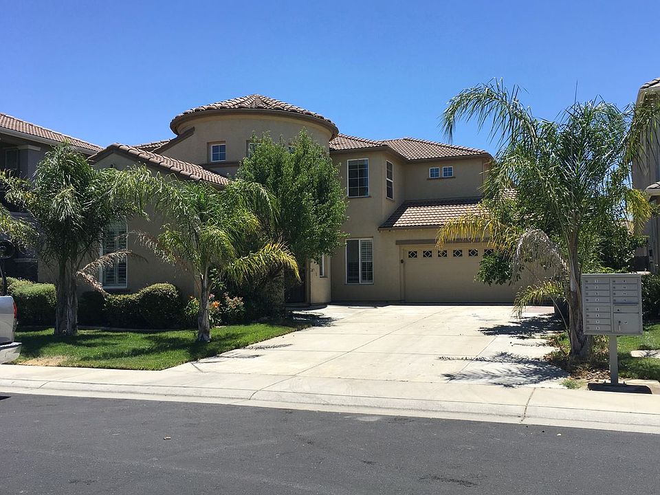 1st image of 6704 Salvaterra Cir