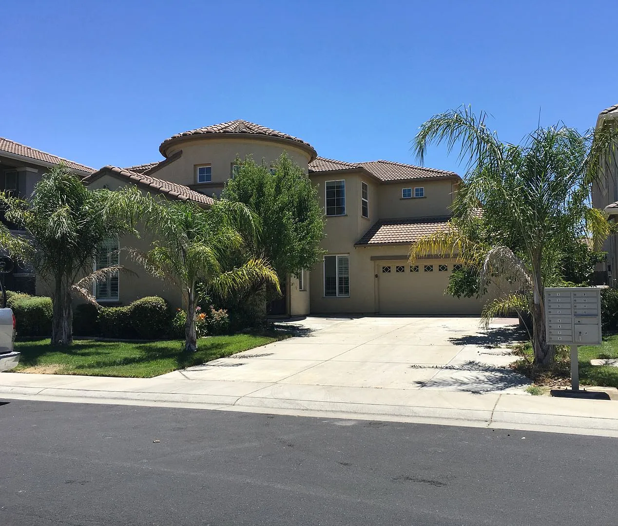 6704 Salvaterra Cir photo 1