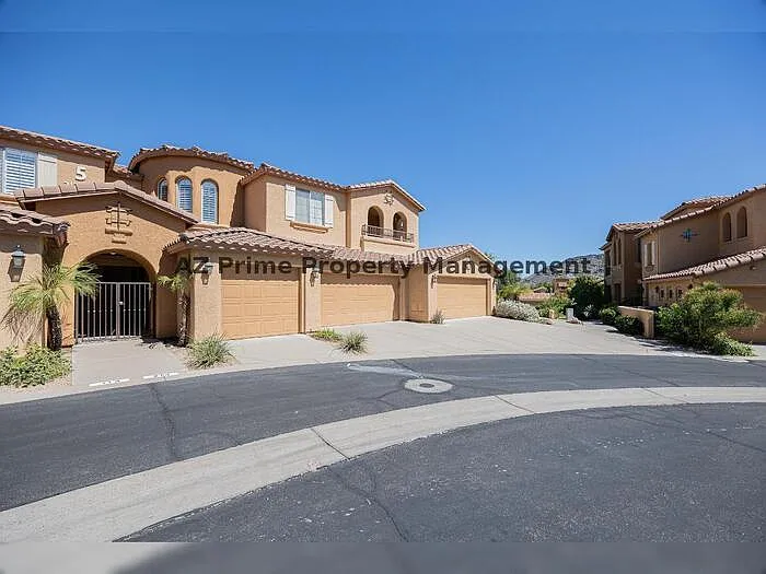 2 bed, 2.0 bath, 1391 sqft, $1,995 — Photo 3