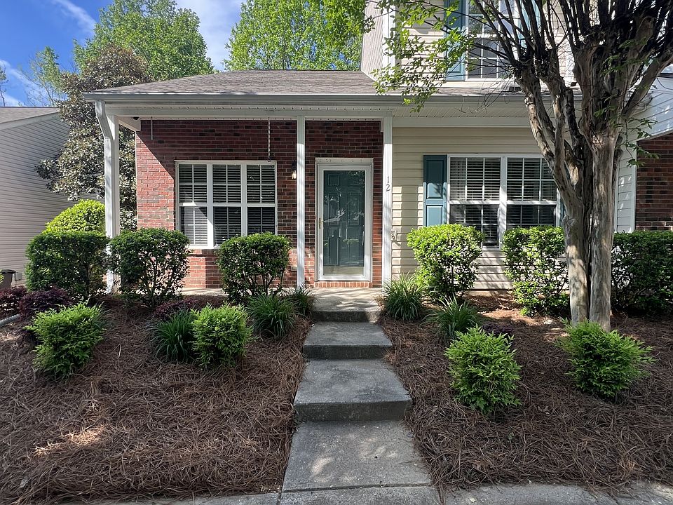 1st image of 12 Tannenbaum Cir #1