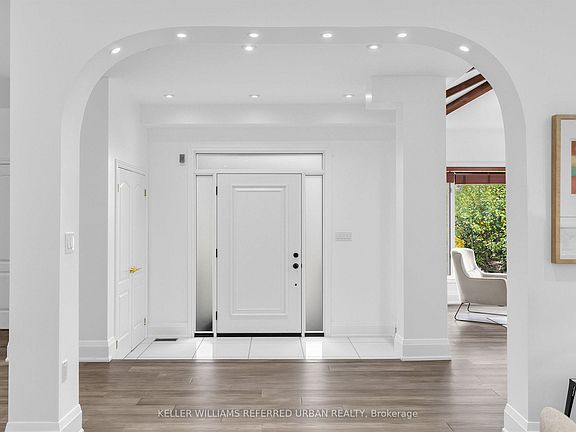 2nd image of 18 Yongeview Ave