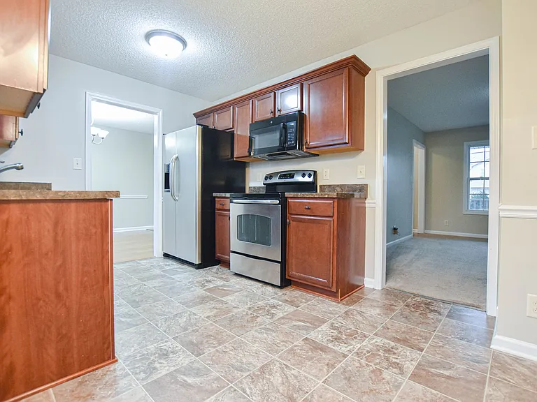 3414 Bradfield Dr — Photo 10