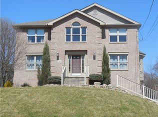 1189 Clifton Rd, Bethel Park, PA 15102