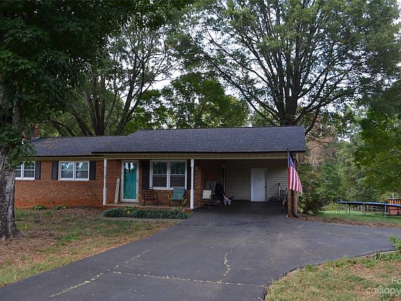 2nd image of 1758 Eastway Dr