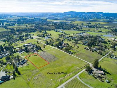 883 Dragonfly Ln, Healdsburg, CA, 95448