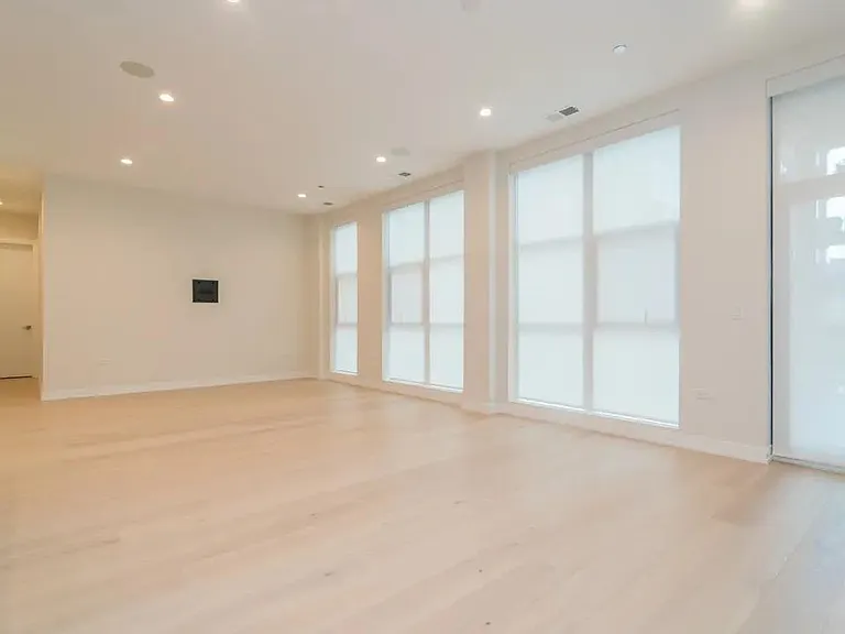 128 S Green St #3C — Photo 12