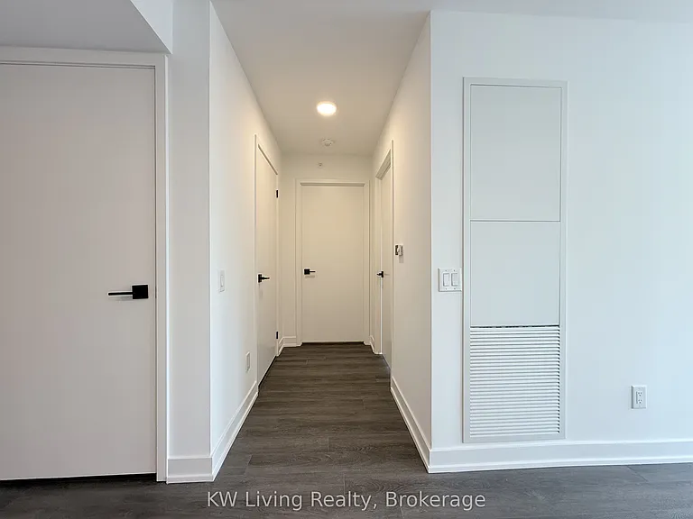 609 Sherbourne St #307 — Photo 23