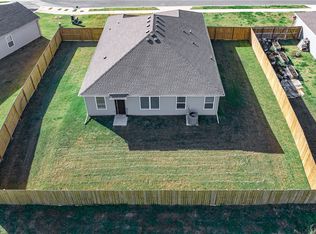 2652 Reynolds St, Pea Ridge, AR 72751