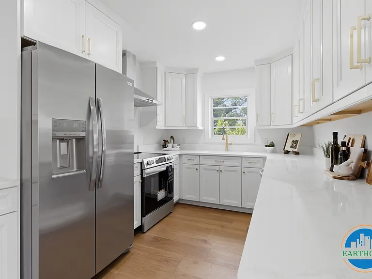 3015 W North B St #A — Photo 5