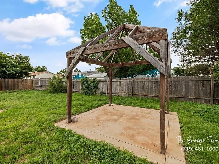 4953 Cita Dr — Photo 32