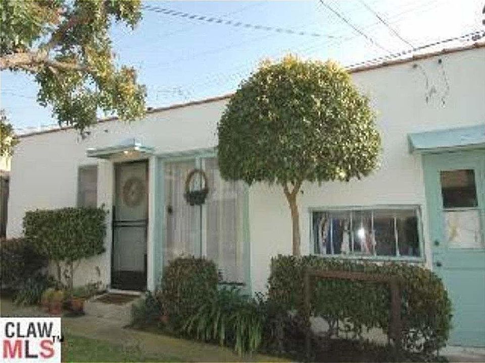 2nd image of 838 Pacific St
