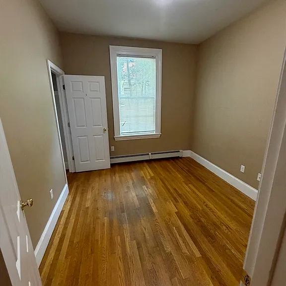 32 Warren St #1 — Photo 9
