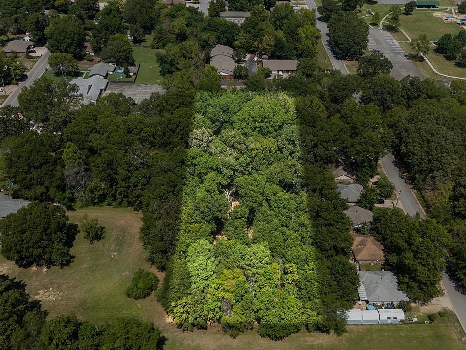 1st image of 0 3rd Ave