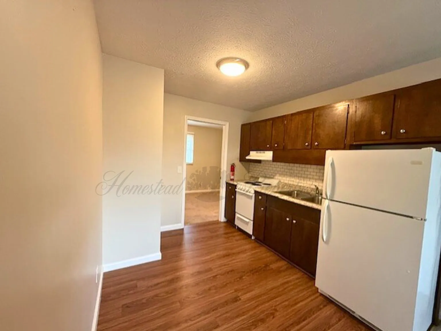 1 Bed 1 Bath on Lemay Dr — Photo 4