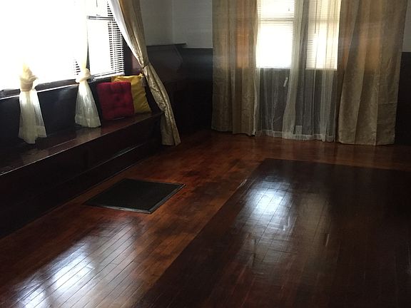 4th image of 3668 Louisiana St