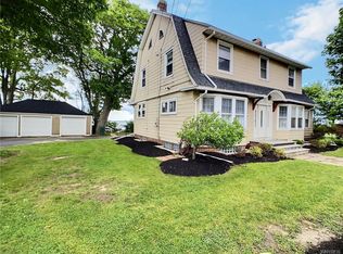 4520 Lake Shore Rd, Hamburg, NY 14075