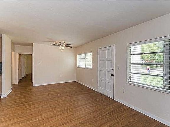 4th image of 1885 NE 154th St