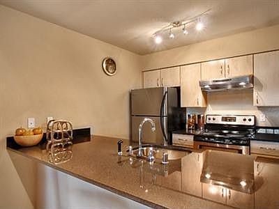 3rd image of 840 NE 125th St 201 #201