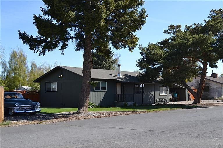 1st image of 675 SE 7th St