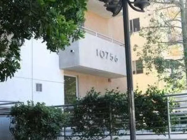 10756 Camarillo St, North Hollywood, CA