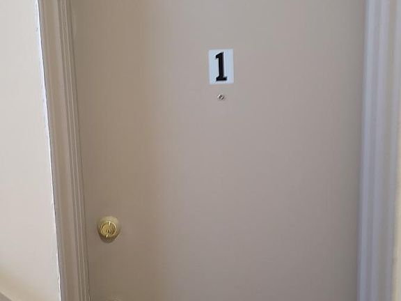 2nd image of 11554 La Salle Blvd APT 1