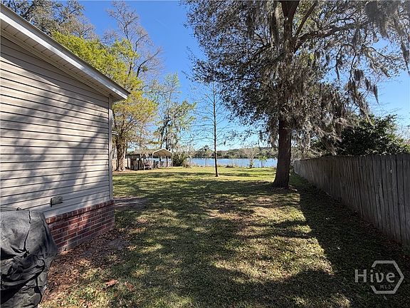 3rd image of 90 Wild Heron Dr