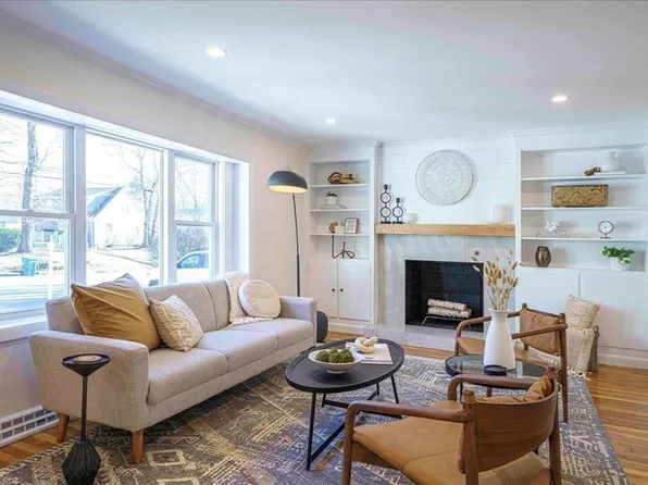 141 Westside Ave, North Attleboro, MA 02760