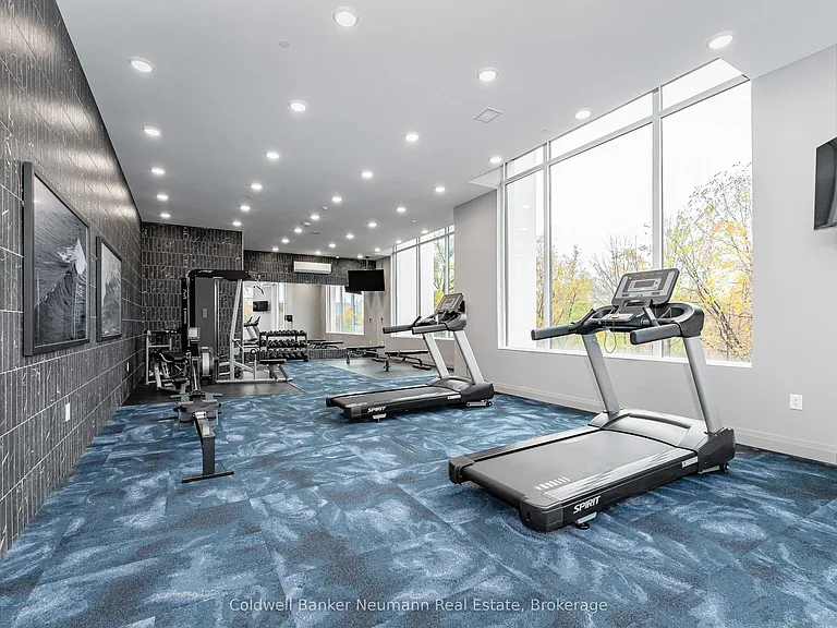 71 Wyndham St S #209 — Photo 20