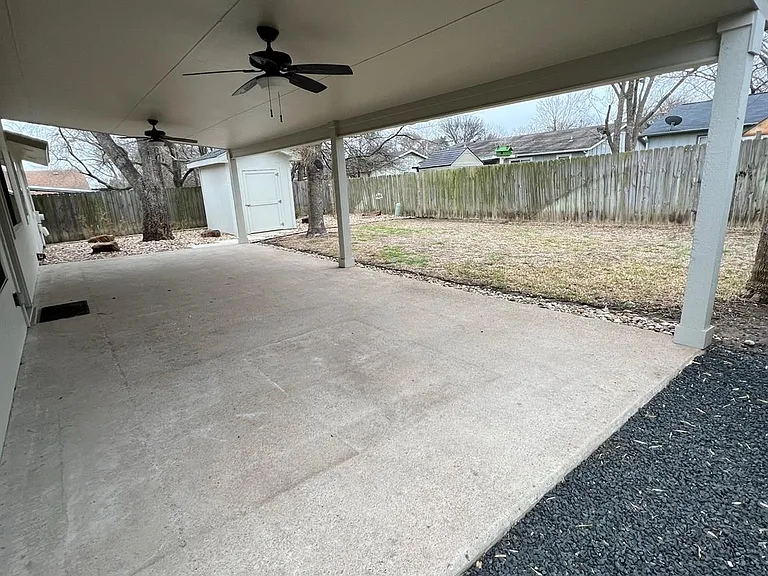 2915 Bushnell Dr — Photo 18