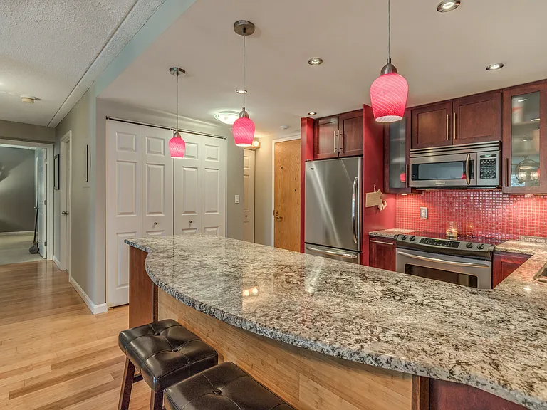 200 Ledgewood Dr #209 — Photo 9