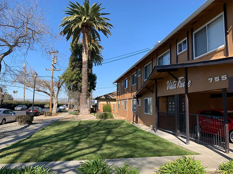 755 Rose Ave — Photo 1