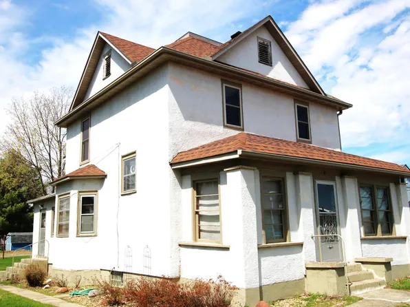 311 2nd St NE, Staples, MN 56479