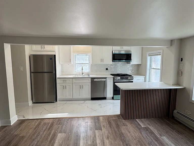 2050 E Saint George Ave #2 — Photo 3
