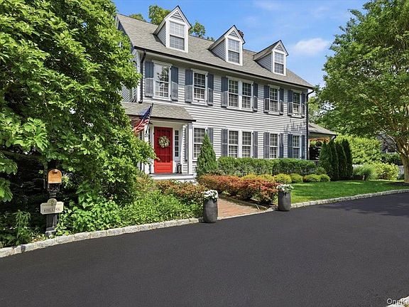 2nd image of 39 Little East Neck Road S