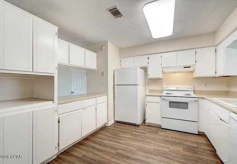 306 Sukoshi Dr — Photo 19
