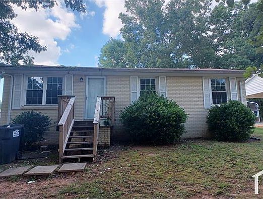 1st image of 2028 Kennedy Dr