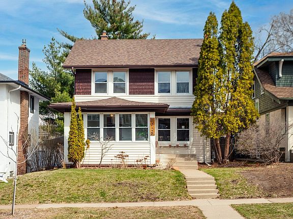 2nd image of 1025 Fairmount Ave