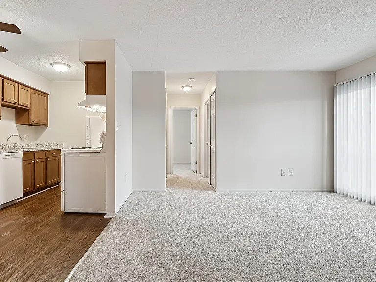 Clinton Manor Apartments — Photo 11