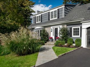 37 Ledgewood Rd, Bronxville, NY 10708