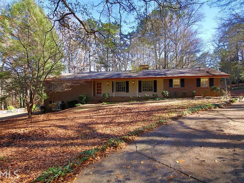 1st image of 593 Oak Hill Cir
