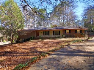 593 Oak Hill Cir, Stone Mountain, GA
