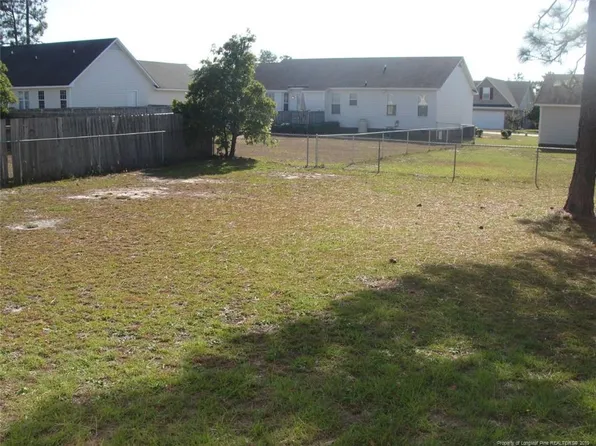 621 Connors Cv, Hope Mills, NC 28348