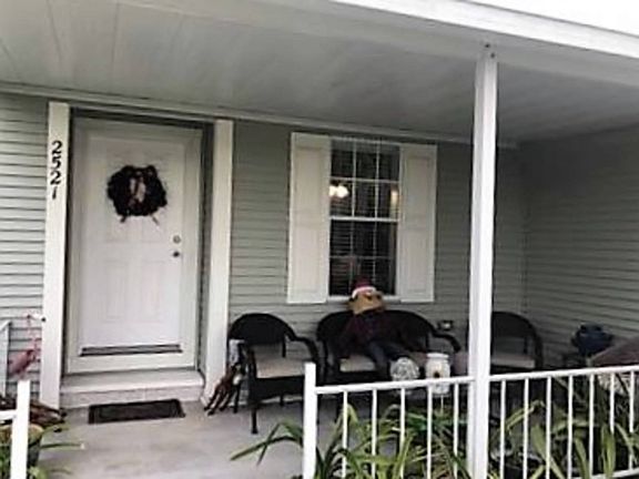 4th image of 2521 Pier Dr