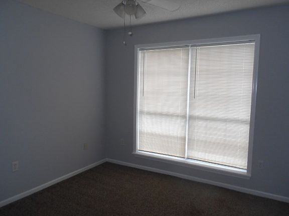 3rd image of 3104 Vanelle Dr