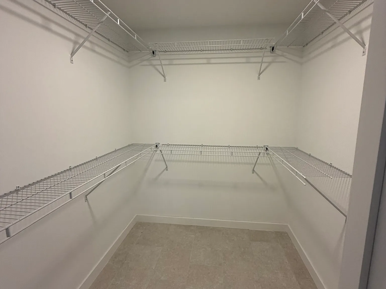 2 bed, 900 sqft, $2,310 — Photo 4