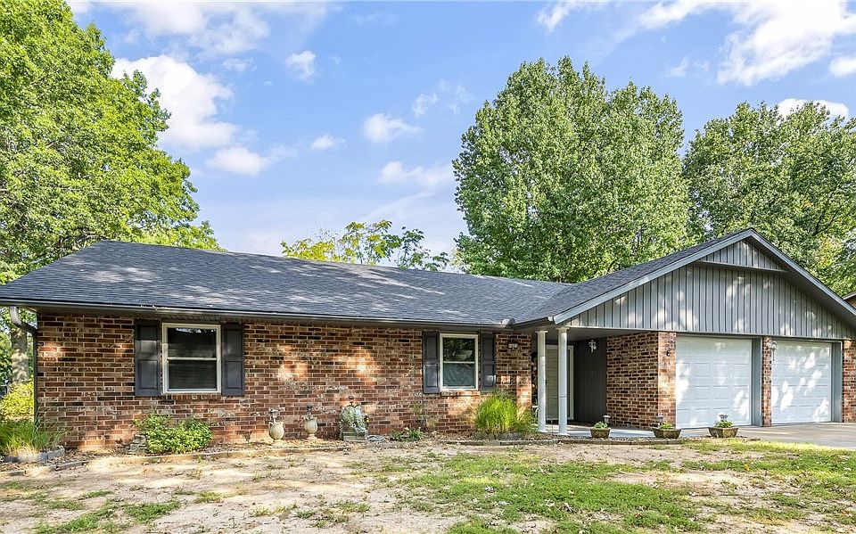 1st image of 1425 Buena Vista Cir