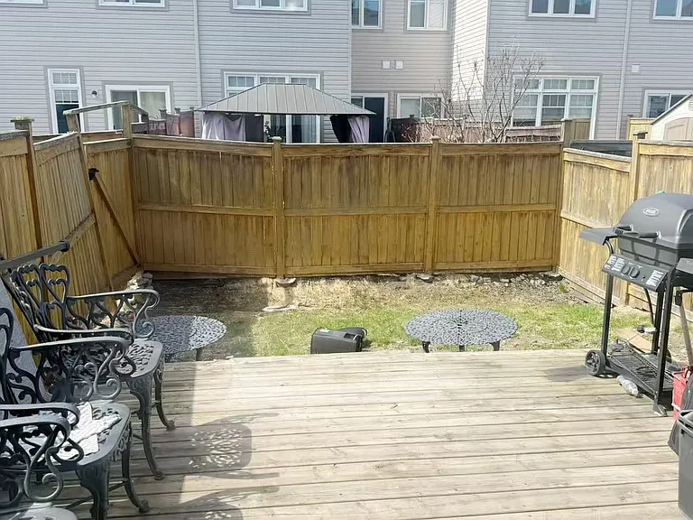 212 Losino Cres — Photo 20