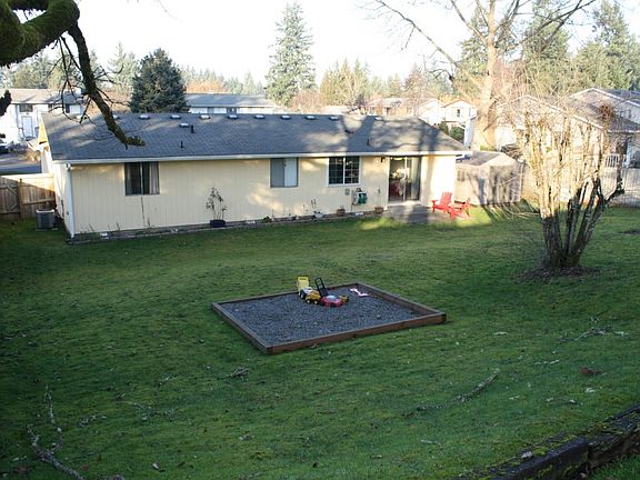 2nd image of 1610 154th St E