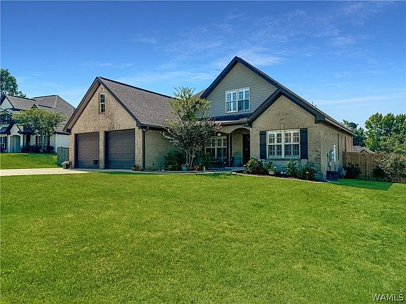 3rd image of 11622 Glenwood Cir